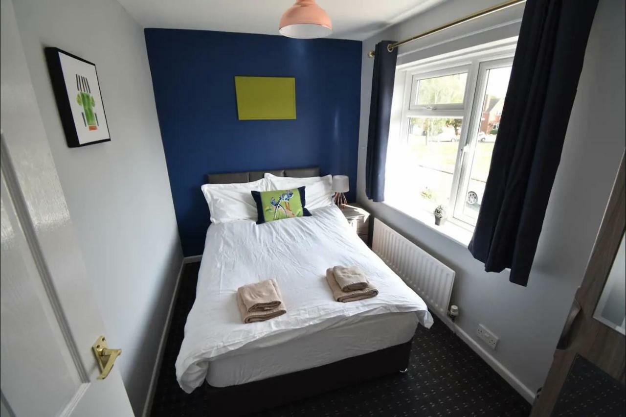 3-Bedroom Comfy Home In Solihull Eksteriør billede