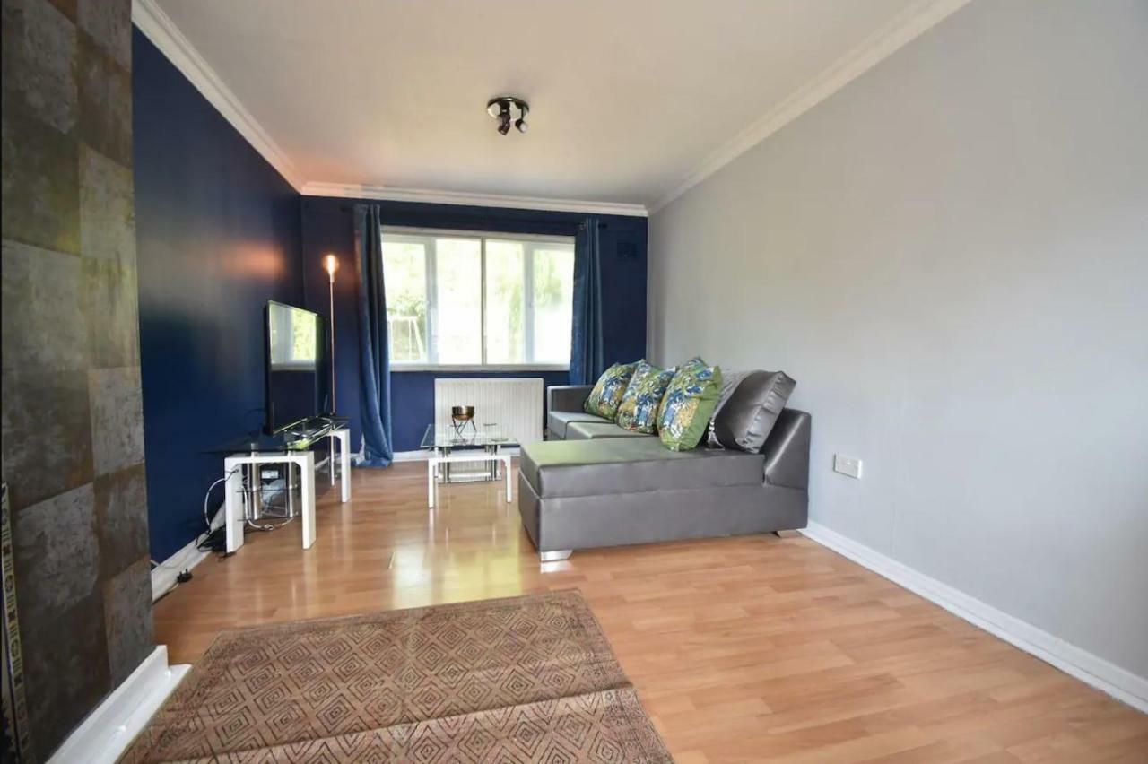 3-Bedroom Comfy Home In Solihull Eksteriør billede