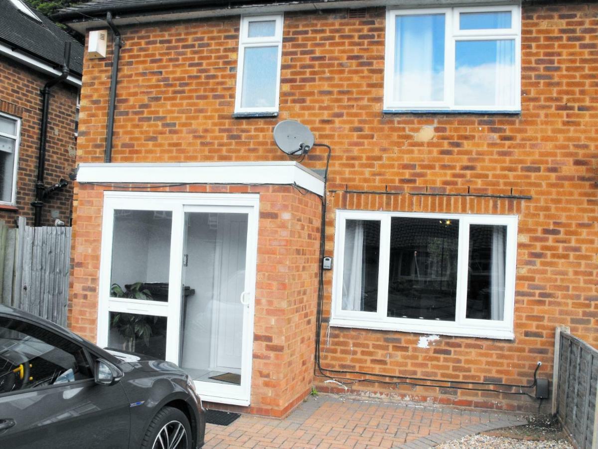 3-Bedroom Comfy Home In Solihull Eksteriør billede